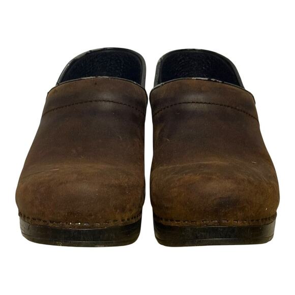 Dansko Oiled Leather Clogs Brown Women’s Size 39 / 8.5–9 Comfort Work Shoes - Picture 2 of 6